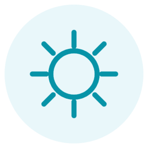 Blue sun icon with eight rays on a light blue circular background.